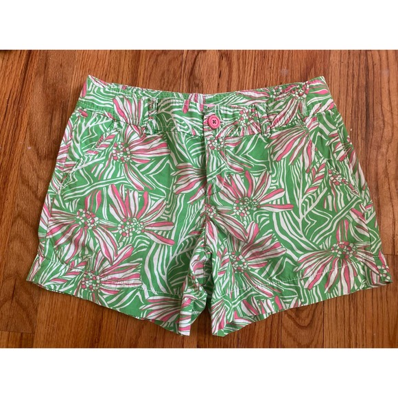 Lilly Pulitzer Callahan Green Bean Walsh shorts size 4 - Picture 2 of 3